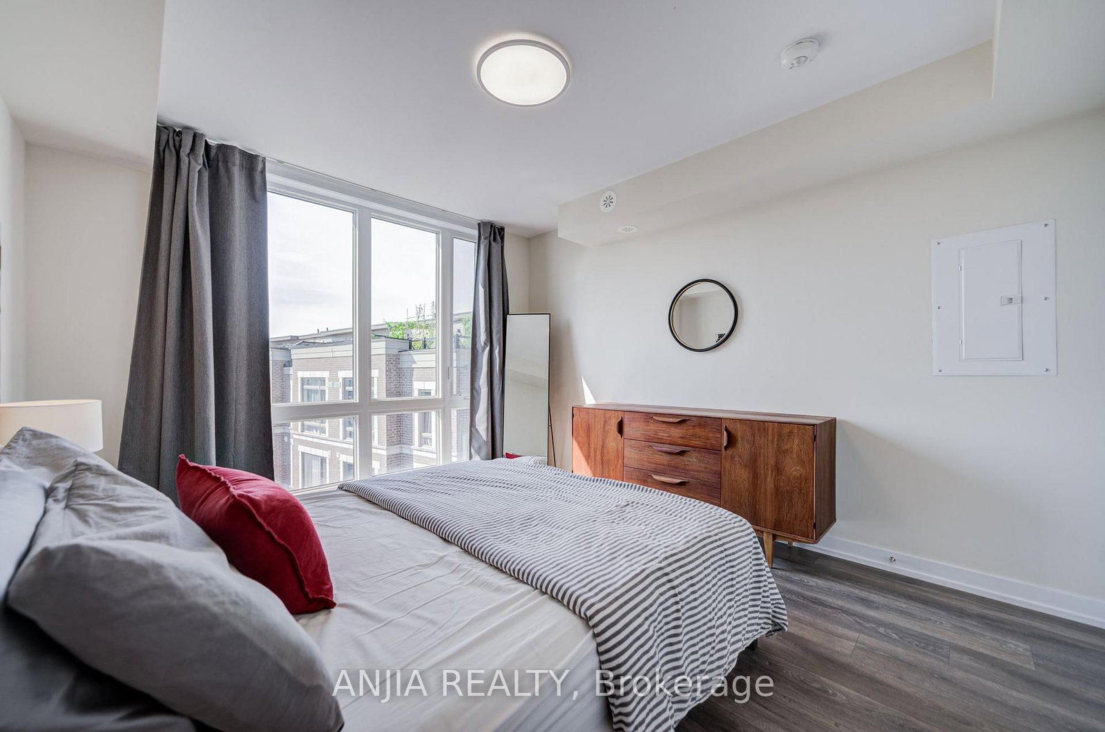 10 Westmeath Lane • #2210 • Markham, ON photo 16