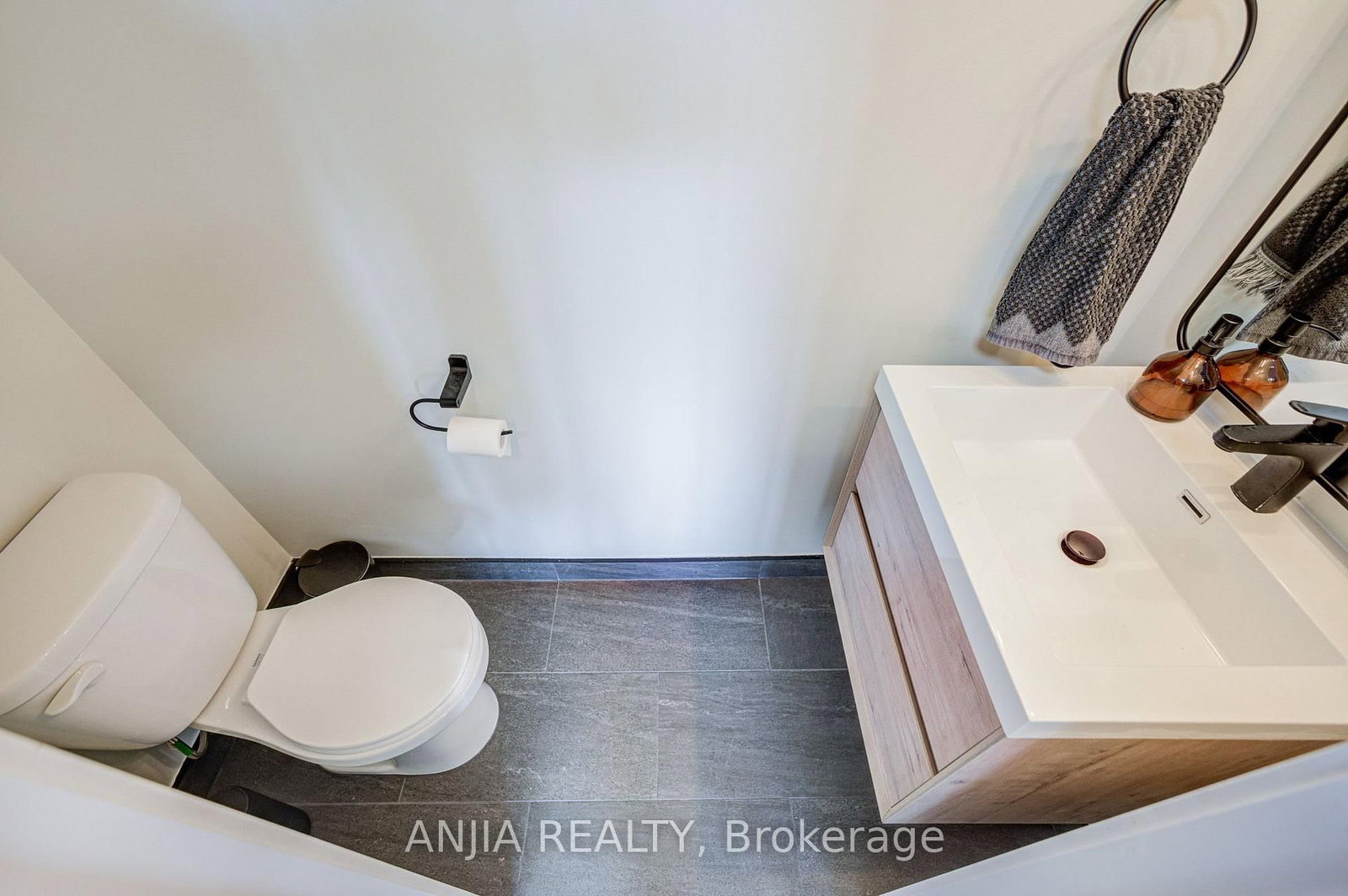 10 Westmeath Lane • #2210 • Markham, ON photo 3
