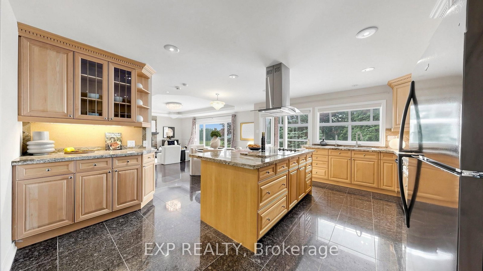 18 Mccowan Lane • Whitchurch-Stouffville, ON photo 19
