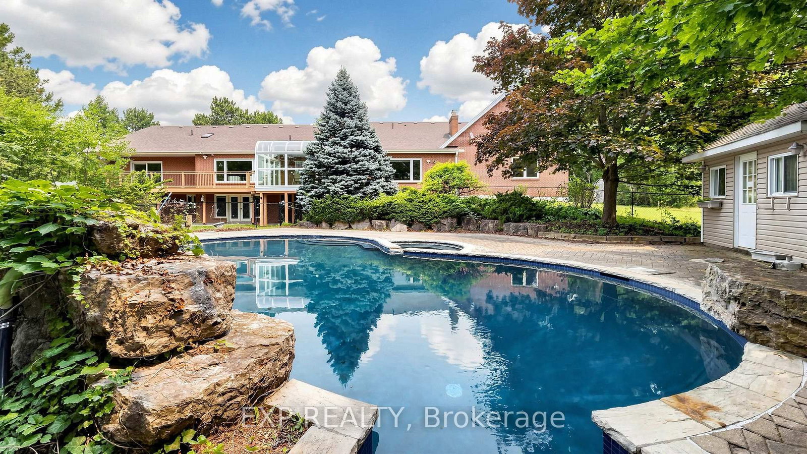 18 Mccowan Lane • Whitchurch-Stouffville, ON photo 47