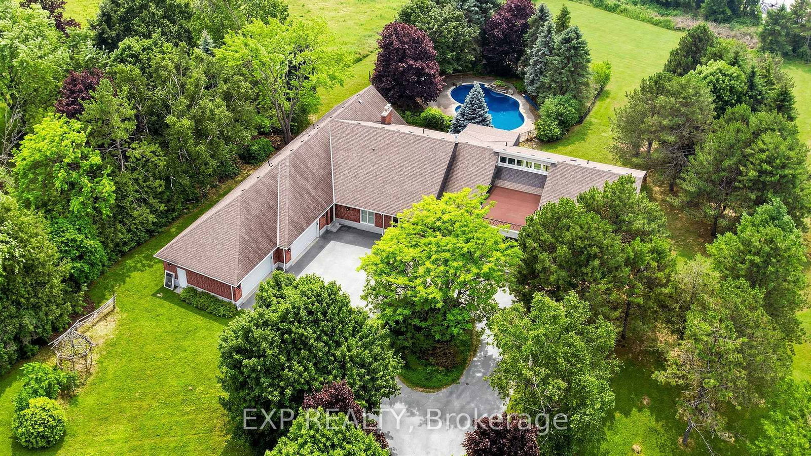 18 Mccowan Lane • Whitchurch-Stouffville, ON photo 49