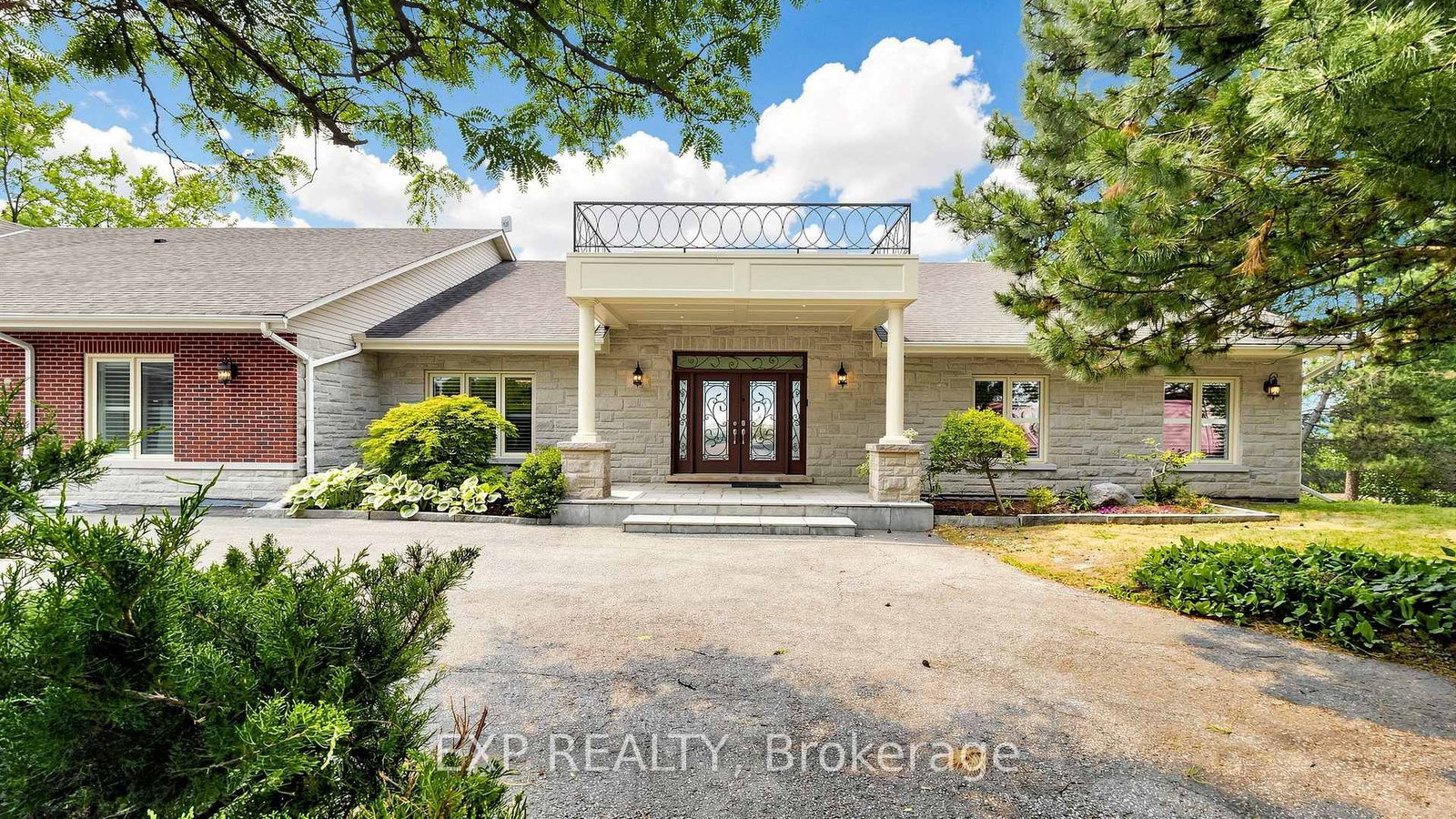 18 Mccowan Lane • Whitchurch-Stouffville, ON photo 6