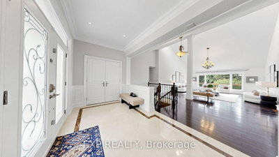 18 Mccowan Lane • Whitchurch-Stouffville, ON photo 8