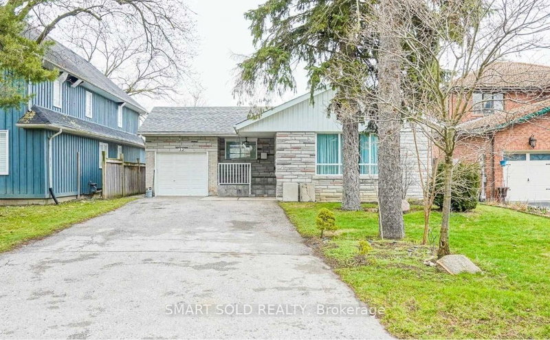 32 East Drive