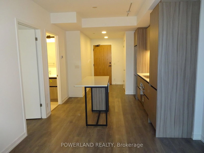 632 - 8 Beverley Glen Boulevard