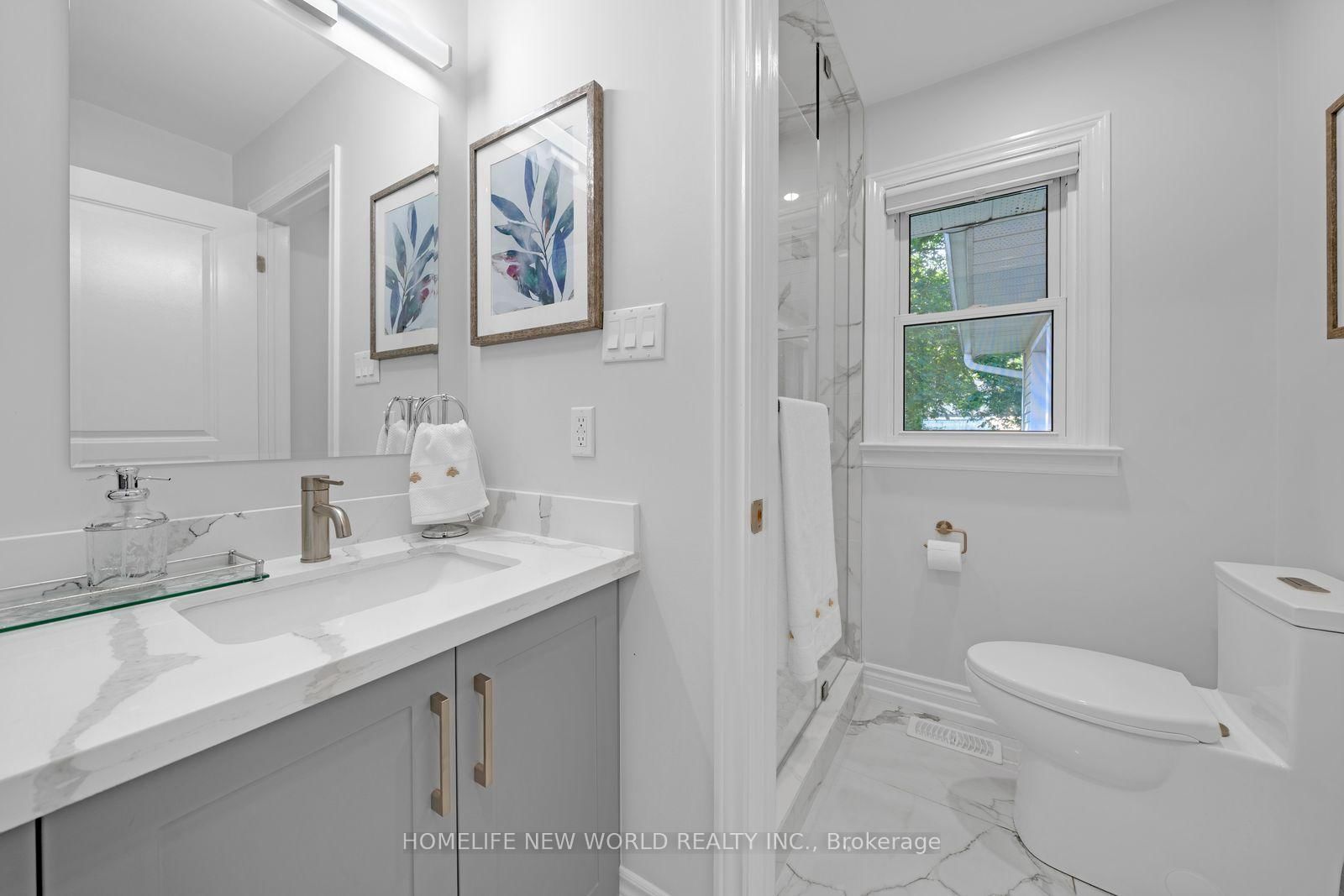 736 Grace Street • Newmarket, ON photo 12