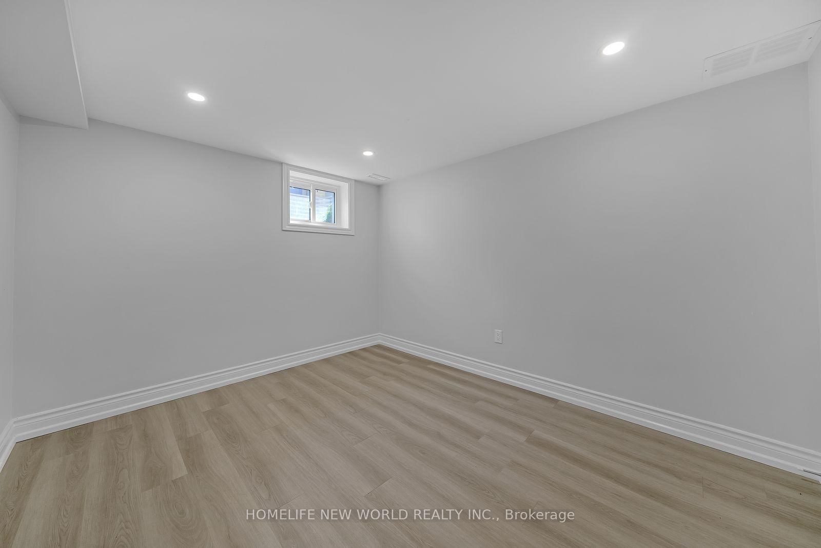 736 Grace Street • Newmarket, ON photo 18