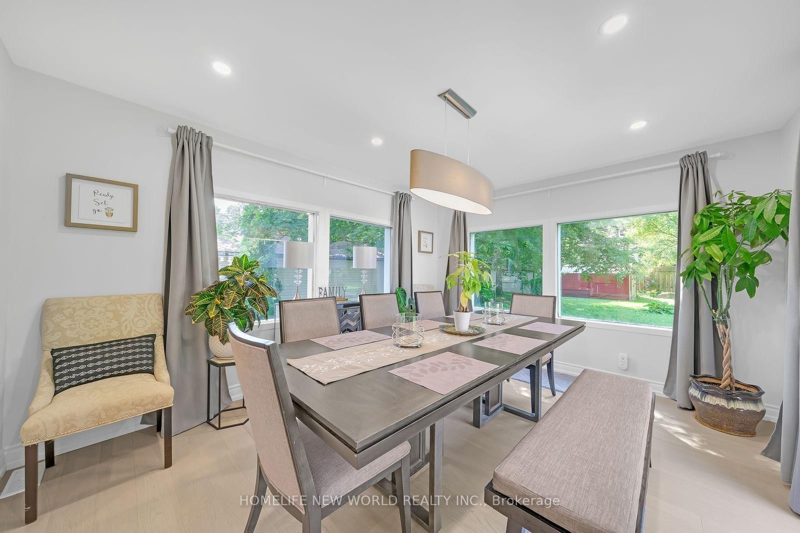 736 Grace Street • Newmarket, ON photo 8