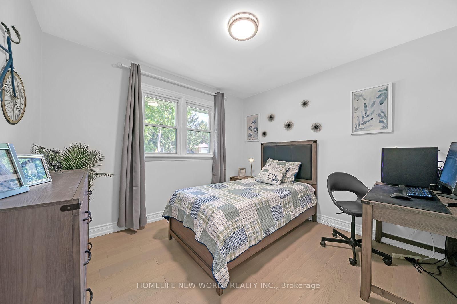 736 Grace Street • Newmarket, ON photo 9