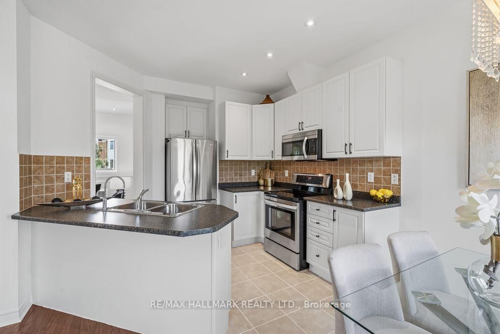 15 Old Colony Road • #24 • Richmond Hill, ON photo 14