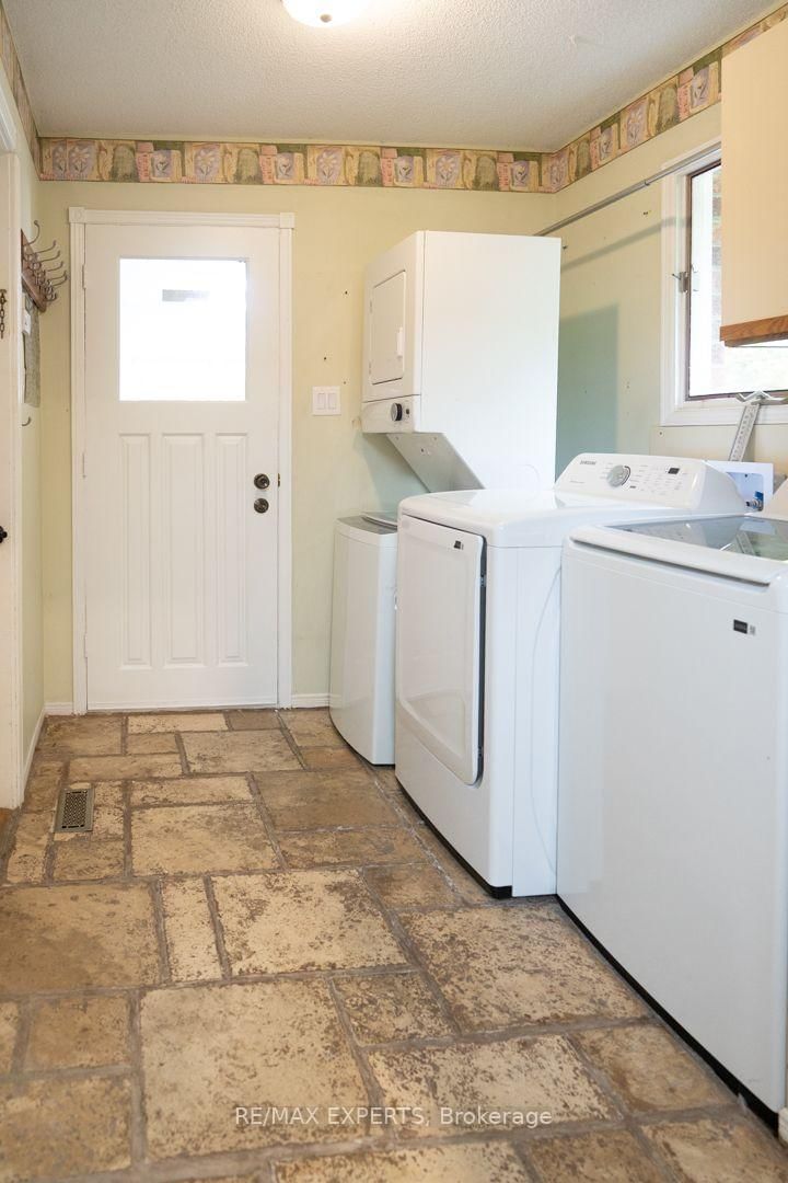 284 Murray Drive • Aurora, ON photo 29