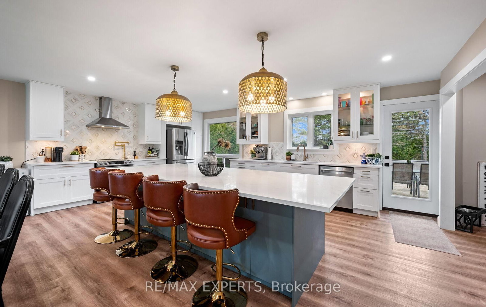 12 Simon Drive • Adjala-Tosorontio, ON photo 8
