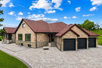 4 Loch Erne Lane • King, ON photo 3