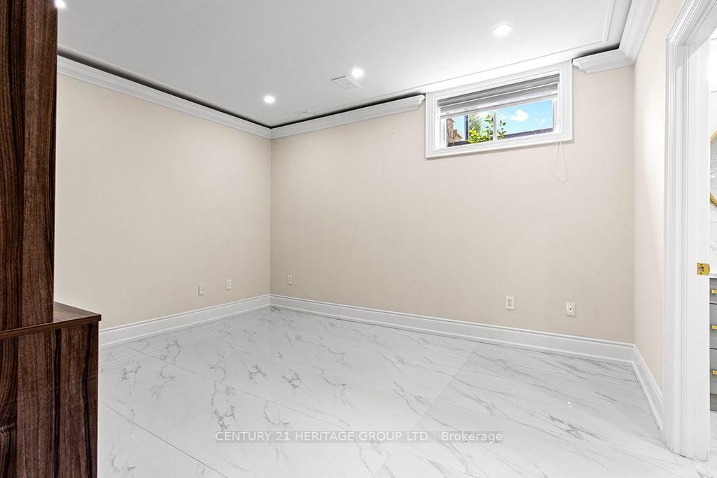 4 Loch Erne Lane • King, ON photo 40