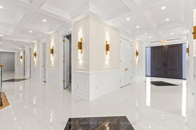 4 Loch Erne Lane • King, ON photo 8