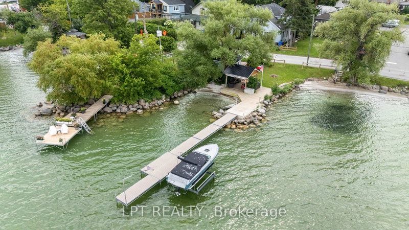 427 Lake Drive E