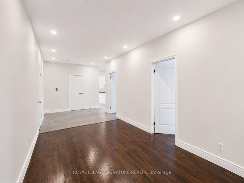 Upper 1 - 15 Barrie Street