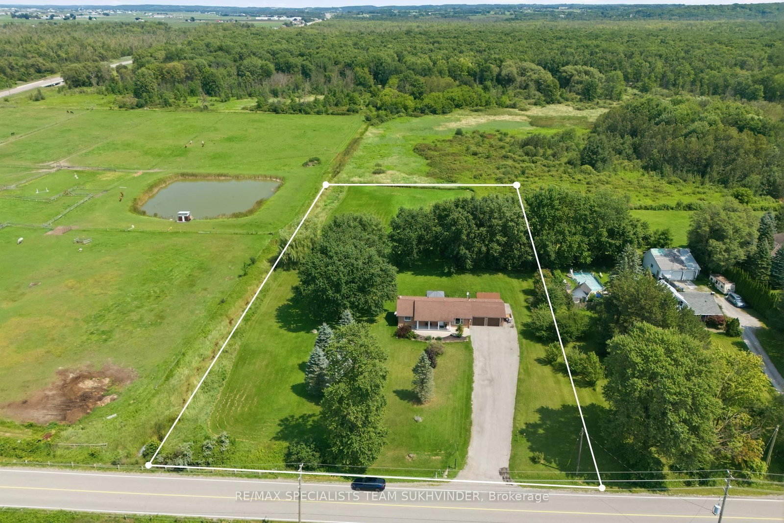 17435 8th Concession Road • King, ON photo 1