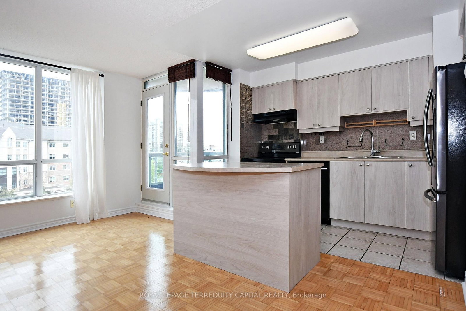 745 New Westminster Drive • #507 • Vaughan, ON photo 9