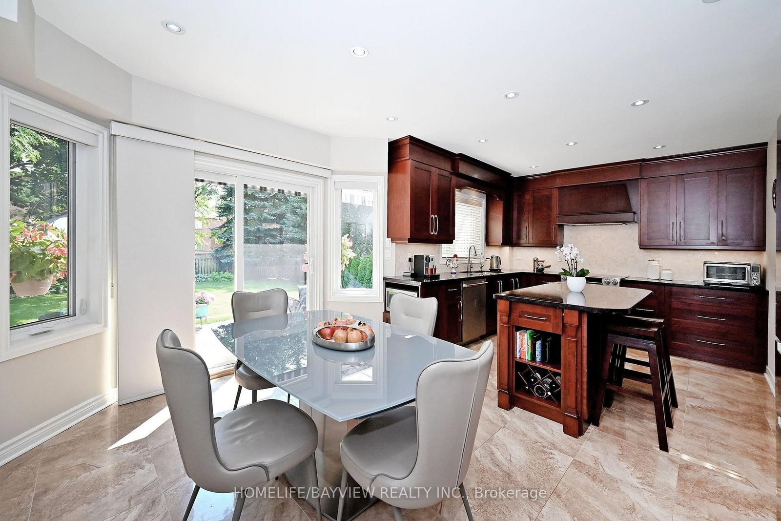 58 Thornbrook Court • Vaughan, ON photo 11