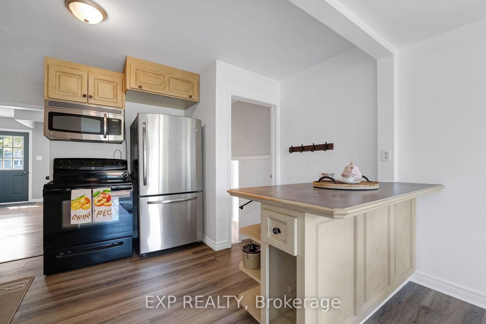 1990 Victoria Street • Innisfil, ON photo 13