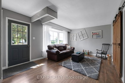 1990 Victoria Street • Innisfil, ON photo 6