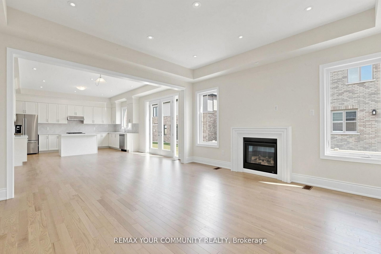 31 Lorrain Hand Crescent • Georgina, ON photo 10