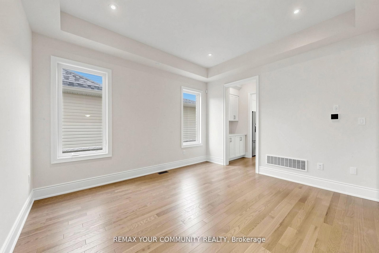 31 Lorrain Hand Crescent • Georgina, ON photo 13