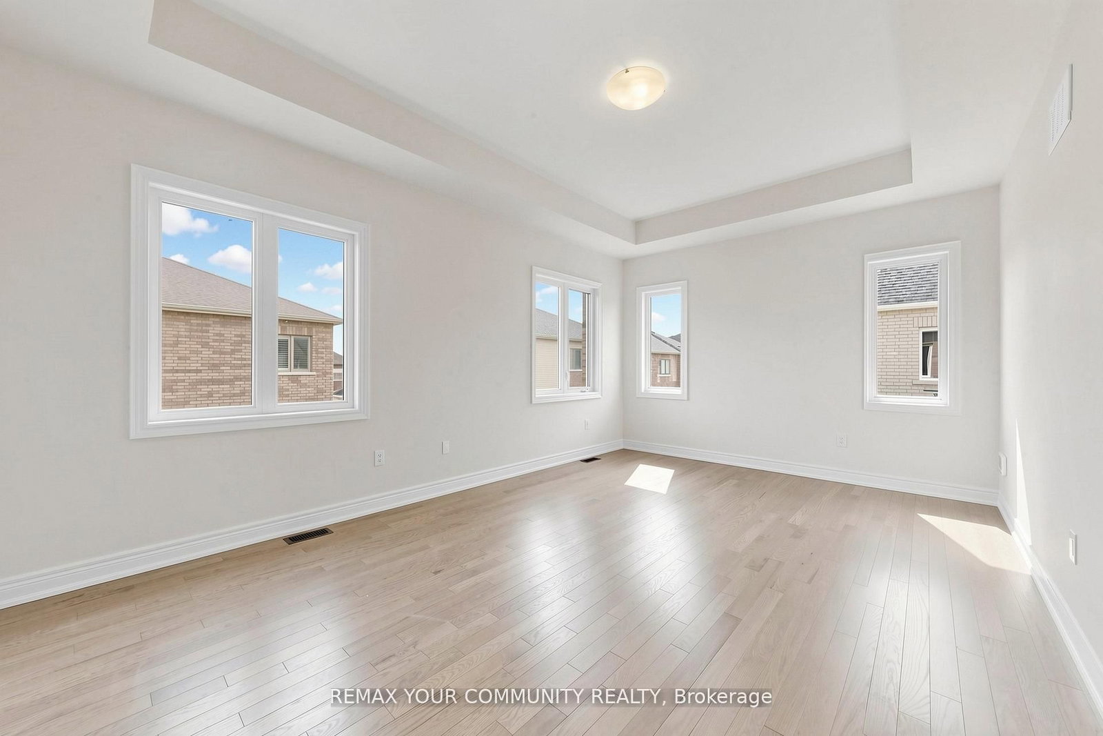 31 Lorrain Hand Crescent • Georgina, ON photo 14