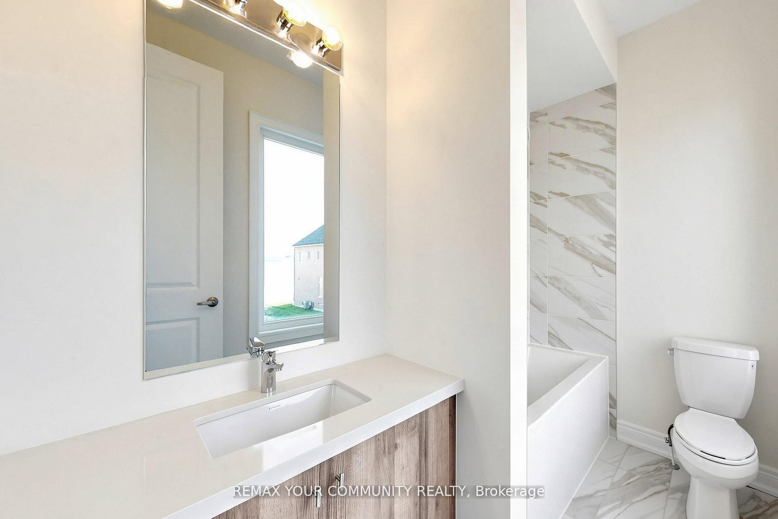 31 Lorrain Hand Crescent • Georgina, ON photo 19