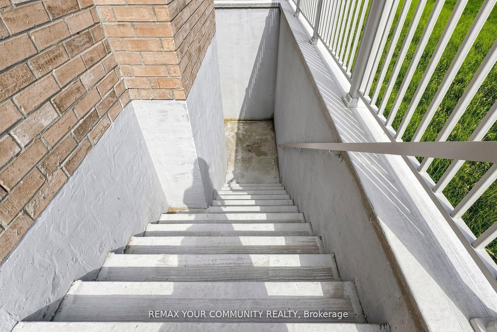 31 Lorrain Hand Crescent • Georgina, ON photo 29