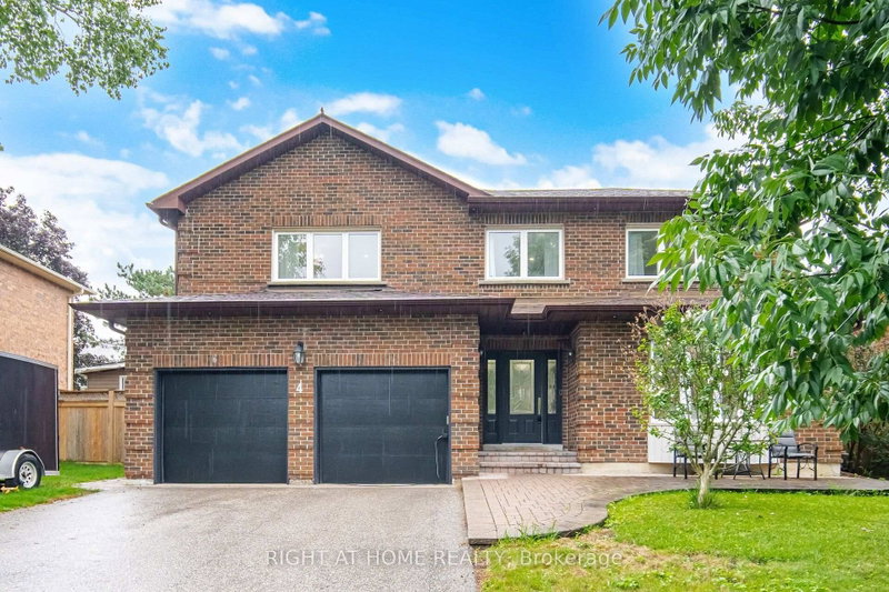 4 Simmons Crescent