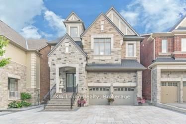 92 Giardina Crescent S