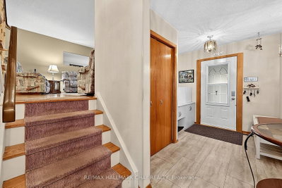 11 Second Street • New Tecumseth, ON photo 3