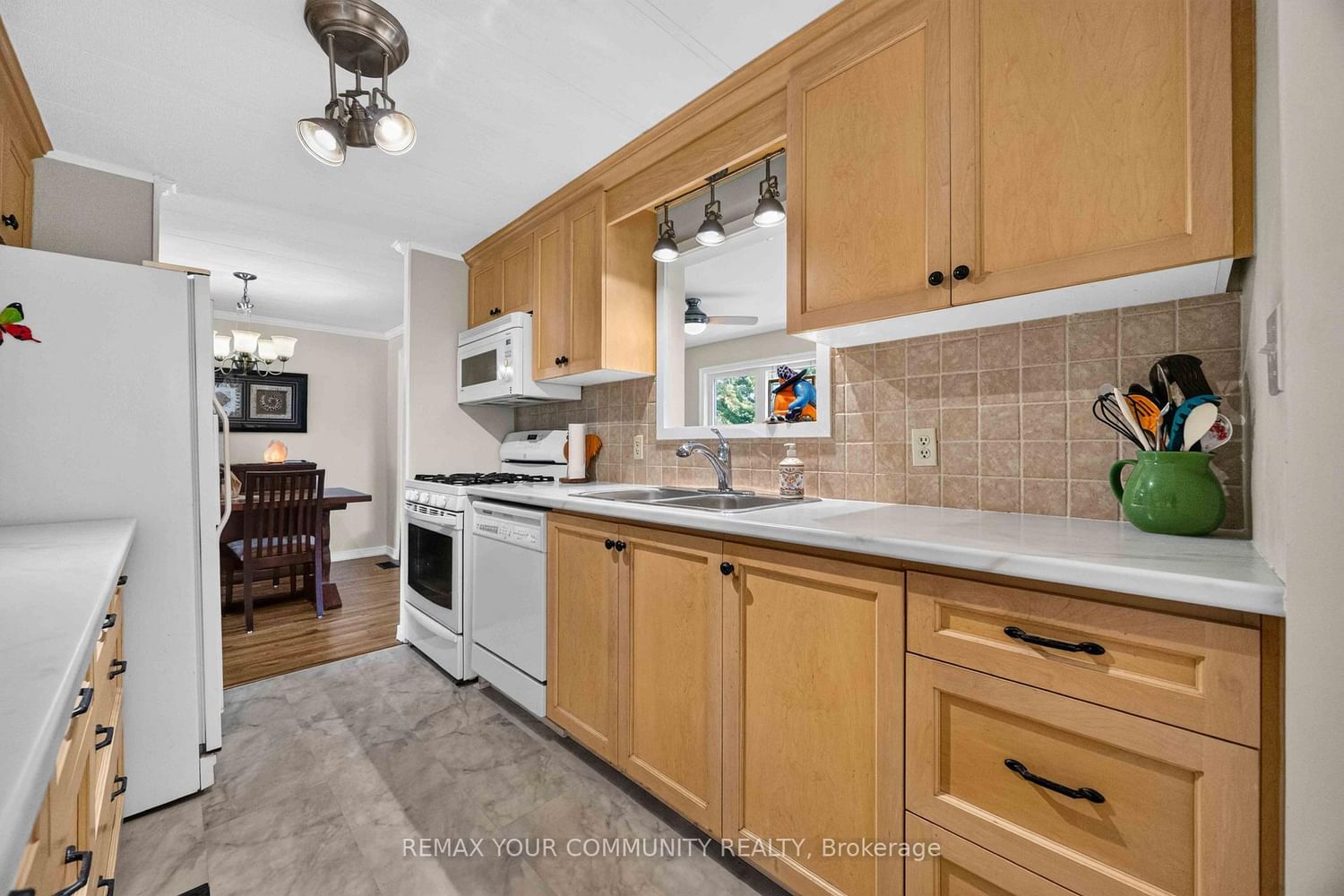 131 Roxanna Drive • Georgina, ON photo 15
