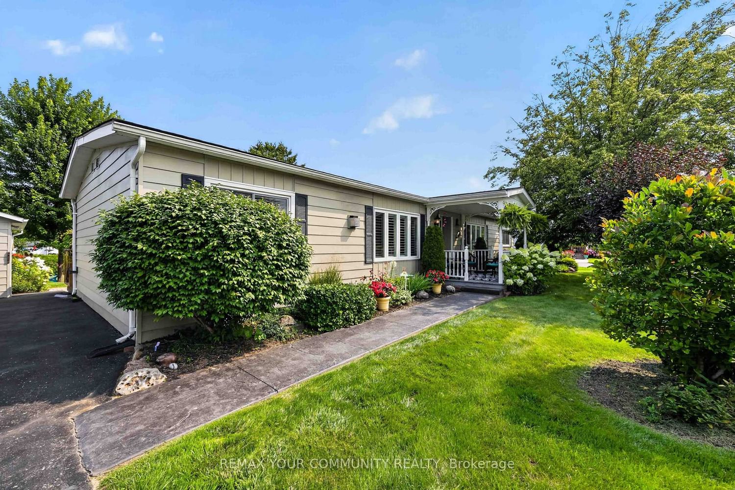 131 Roxanna Drive • Georgina, ON photo 4