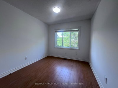 18 Breezeway Crescent • Richmond Hill, ON photo 3