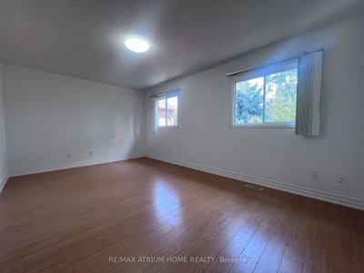 18 Breezeway Crescent • Richmond Hill, ON photo 7