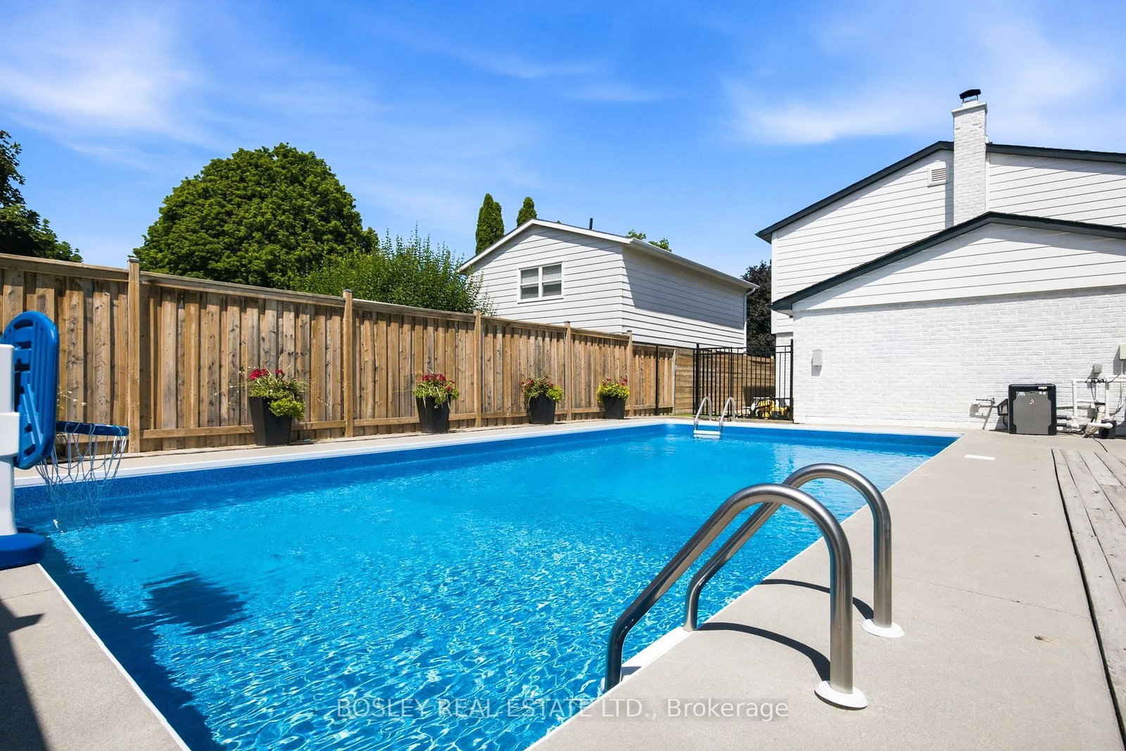 440 Sandford Street • Newmarket, ON photo 38