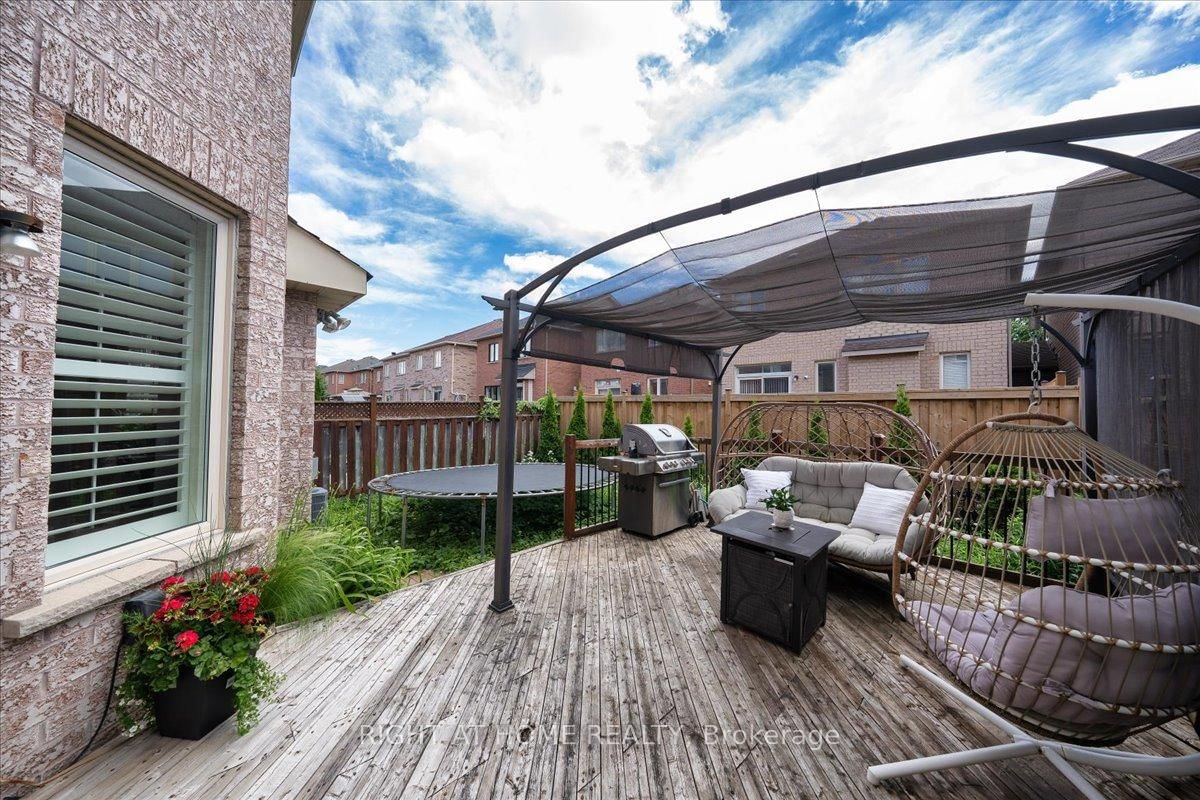 25 Longwood Avenue • Richmond Hill, ON photo 24