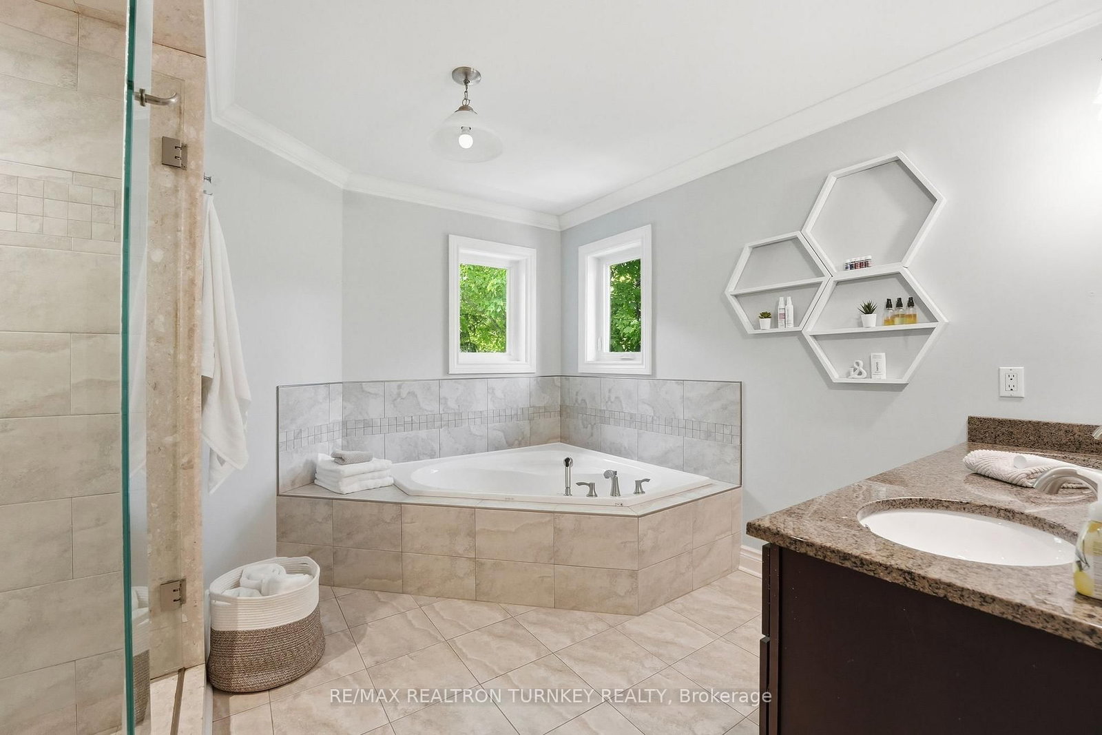 818 Exceller Circle • Newmarket, ON photo 28