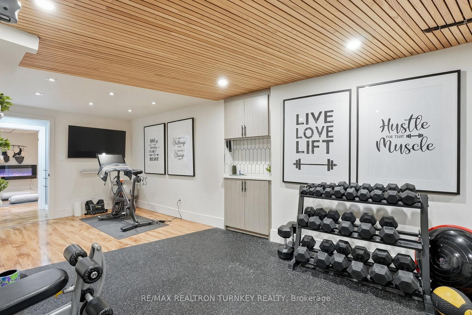 818 Exceller Circle • Newmarket, ON photo 37