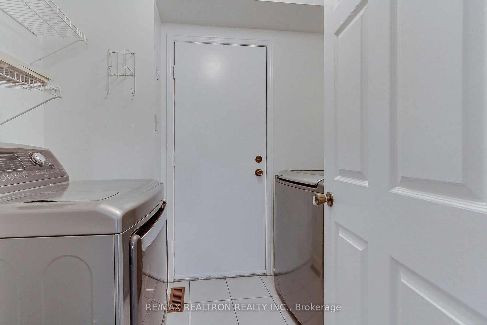19 Crystal Drive N • Richmond Hill, ON photo 22