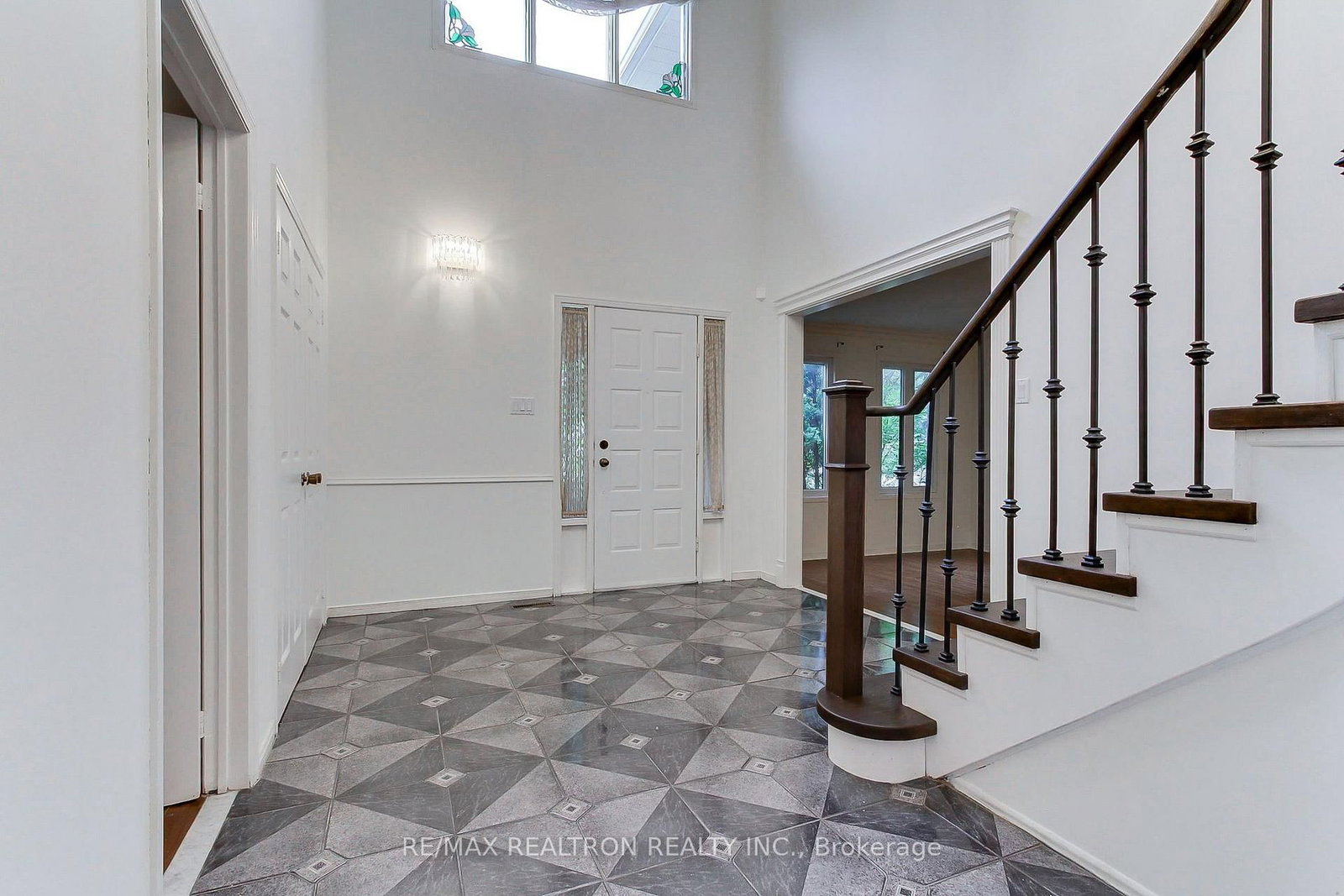 19 Crystal Drive N • Richmond Hill, ON photo 7