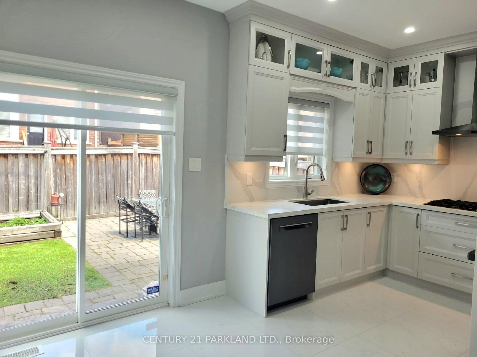 15 Jonas Millway • Whitchurch-Stouffville, ON photo 19