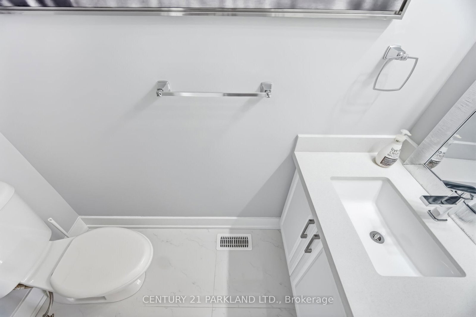 15 Jonas Millway • Whitchurch-Stouffville, ON photo 21