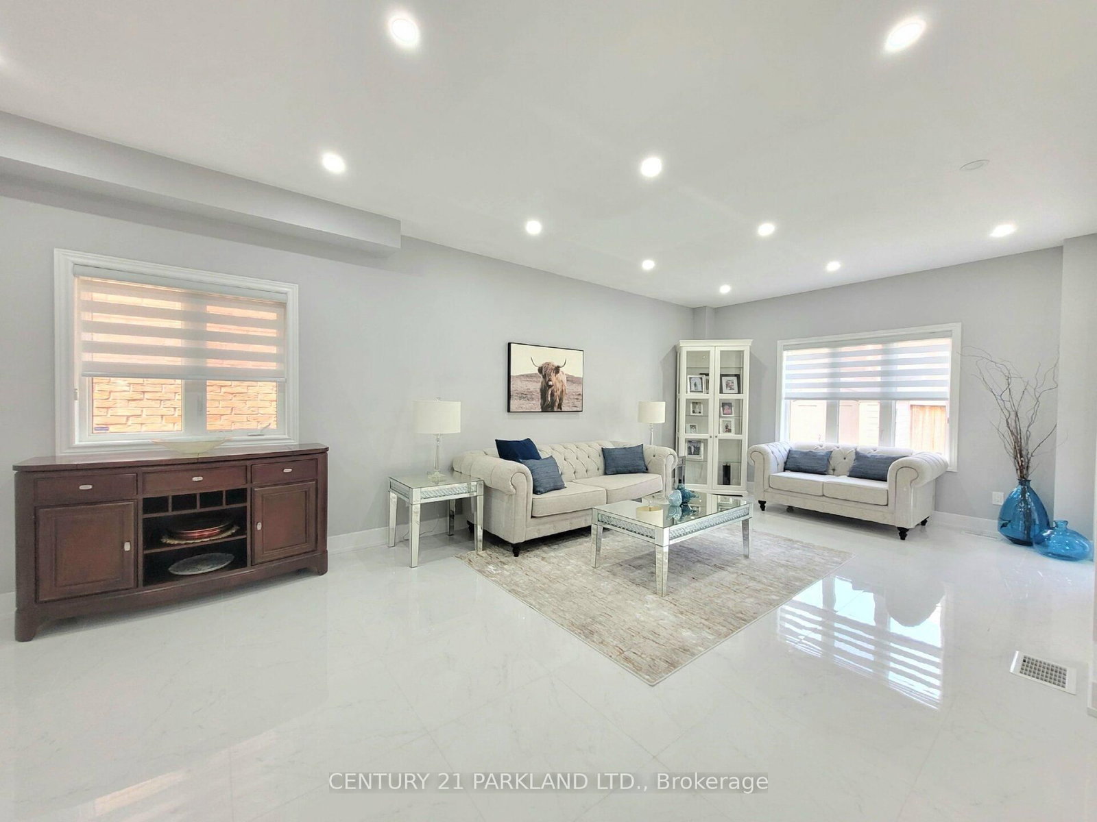 15 Jonas Millway • Whitchurch-Stouffville, ON photo 6