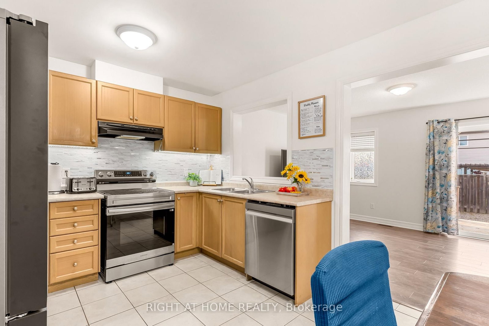 169 Banting Crescent • Essa, ON photo 8
