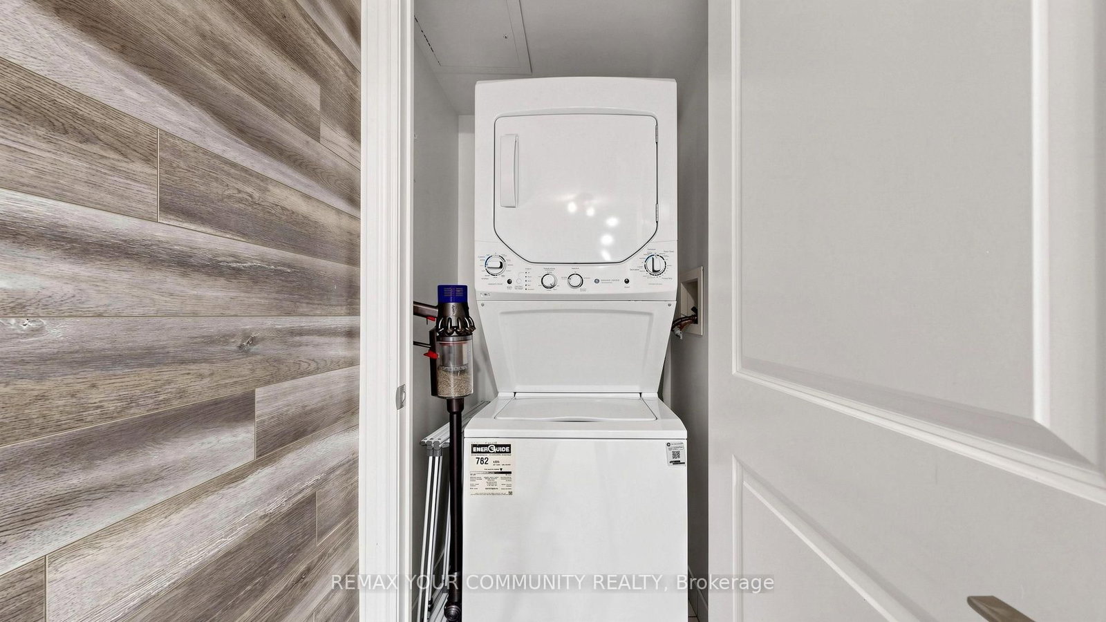 273 South Park Road • #215 • Markham, ON photo 32