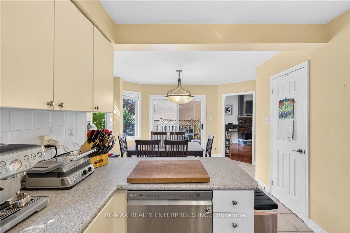 844 Hollander Road • Newmarket, ON photo 14